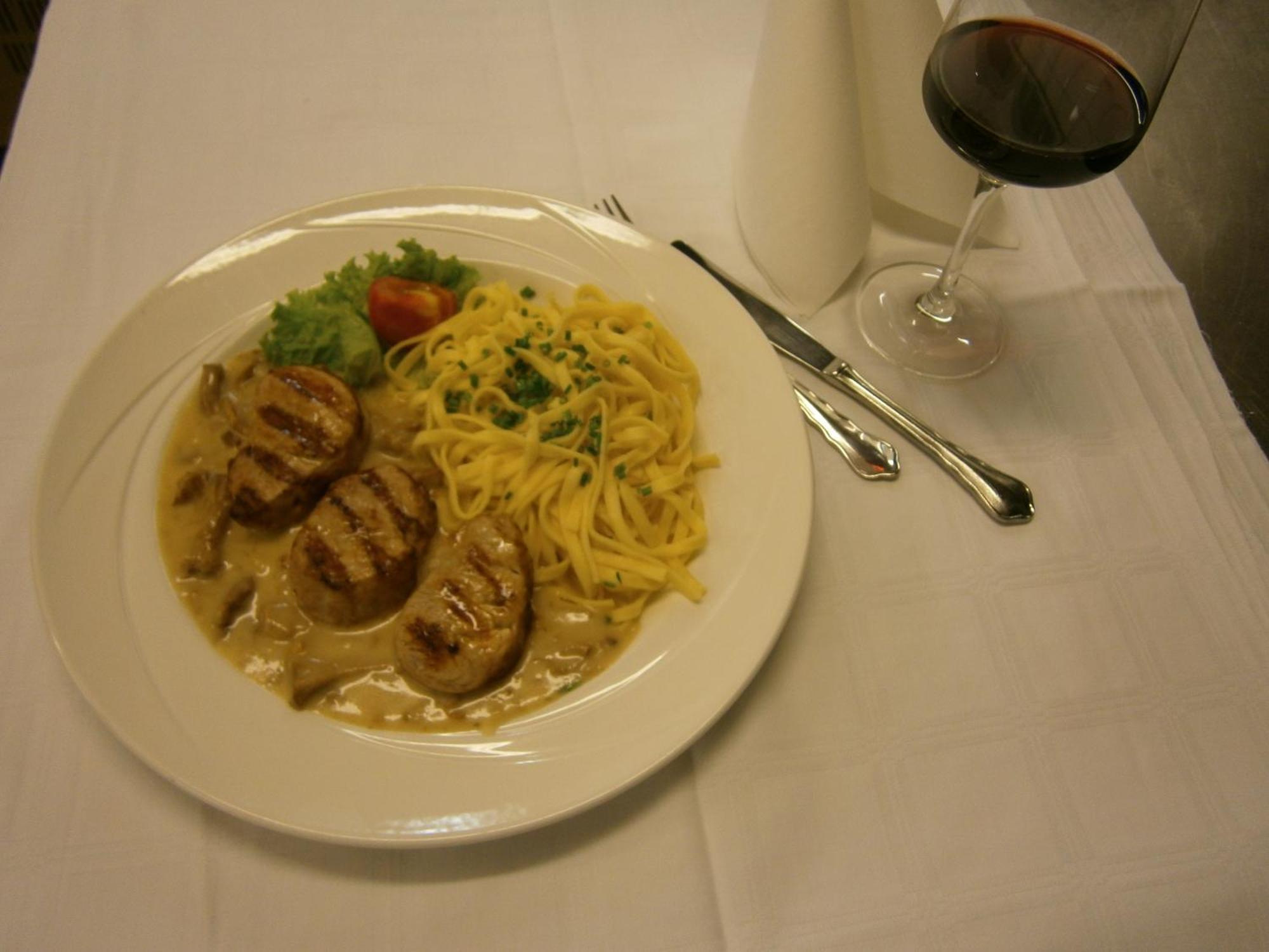 Gasthof Restaurant Zum Brauhaus Hartberg Exteriör bild